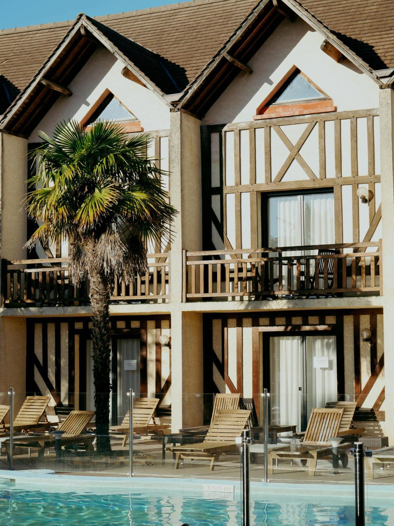 Logis Le Clos Deauville Saint Gatien ภายนอก รูปภาพ